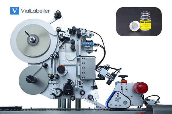 Sticker labeling machine with inserting tray