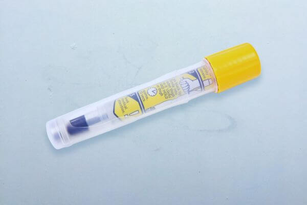 auto injection pen with label (1)
