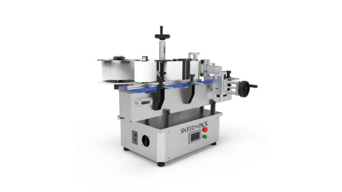 Sneed labeling machine