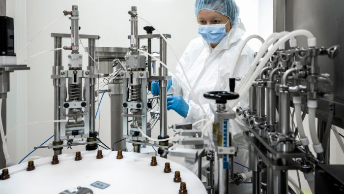 a woman is seeing pharma dug manufacturing