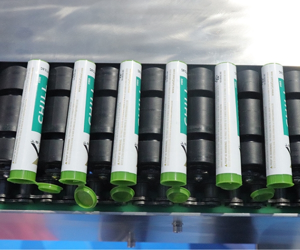 labeling on tube shaped container